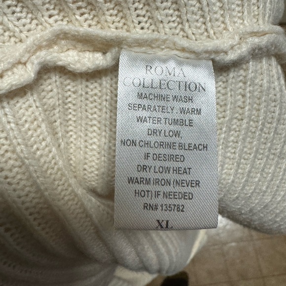 Sweater - Picture 5 of 6